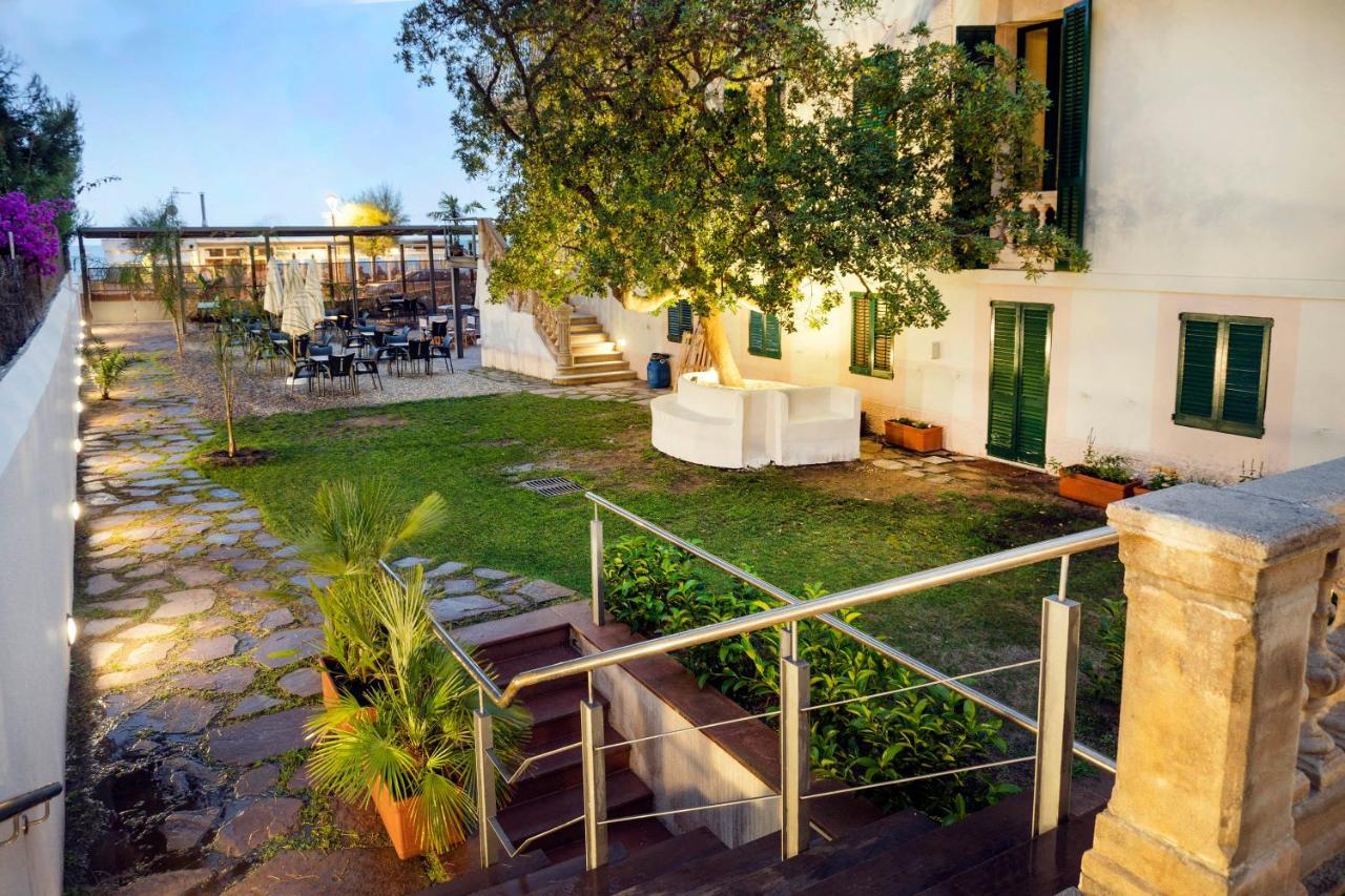 Kalima Beach Hotel Caldes D'Estrach Exterior photo