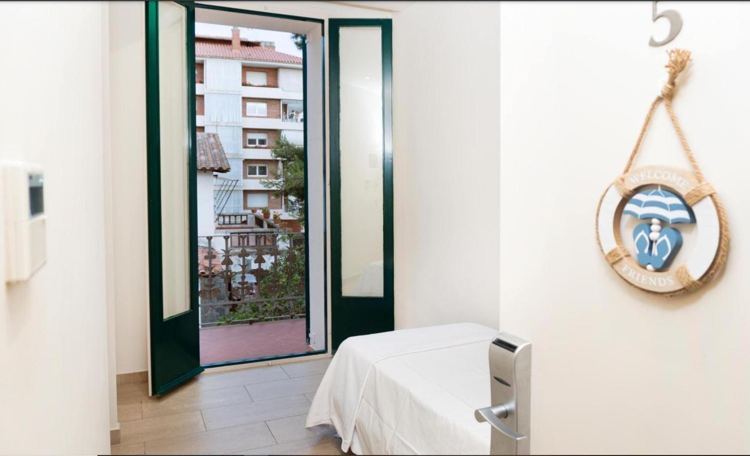 Kalima Beach Hotel Caldes D'Estrach Room photo